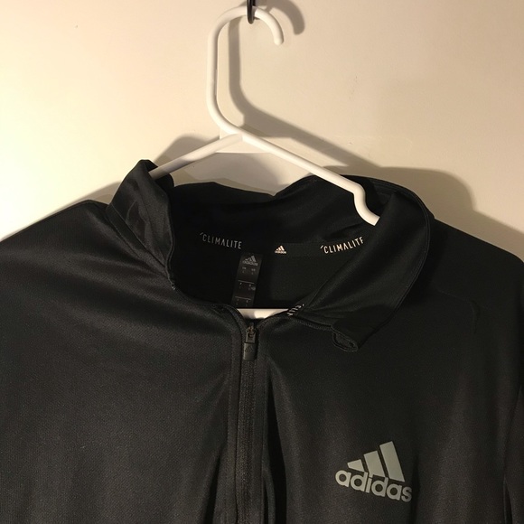 Black athletic breathable sports sweater - Picture 2 of 5